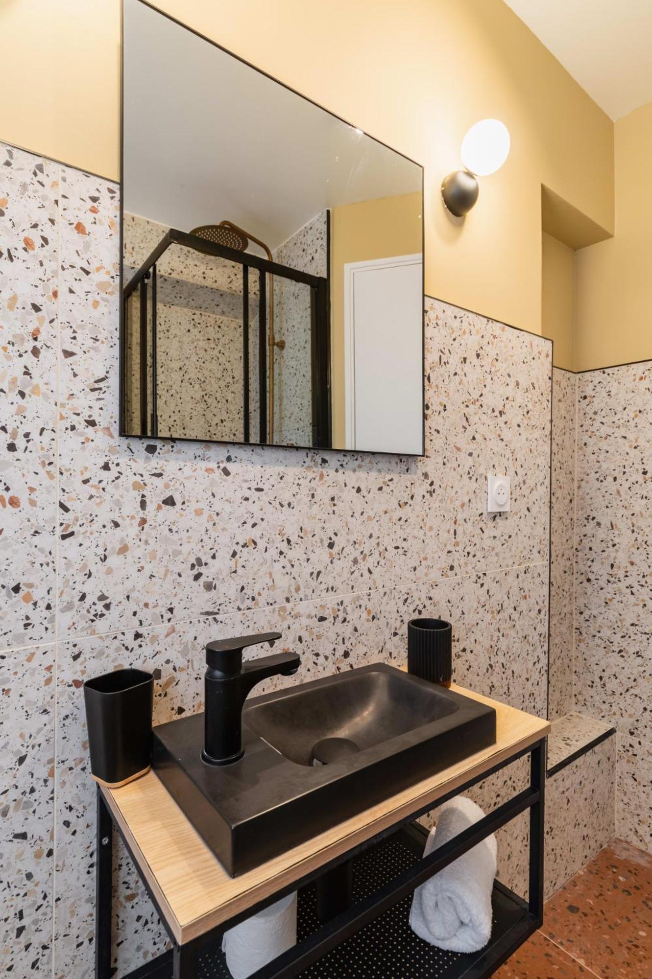 Grand Studio Refait A Neuf Paris 16 - 4P - Flat-Guest Exterior foto